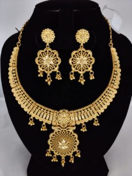 Traditional Gold Finish Short Necklace Set