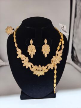 Elegant Korean Floral Designer Necklace Set with Earrings