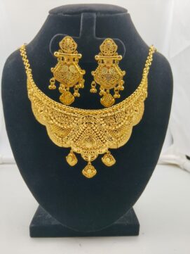 Royal Antique Gold-Plated Filigree Choker and Intricate Shield-Drop Earring Set