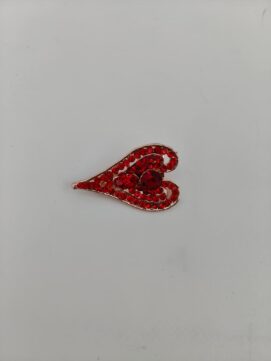 Radiant Rose Gold Heart Brooch with Vibrant Crimson Crystals