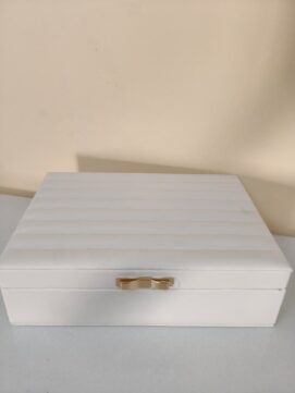 "Cloud White" Large Capacity Quilted Jewelry Box with Golden Bow Clasp