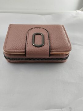 Contemporary Pebble-Grain Bi-Fold Wallet with Gunmetal Hardware Accents
