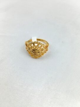 CNA RING 03 Gold-Tone Heart Cutwork Ring