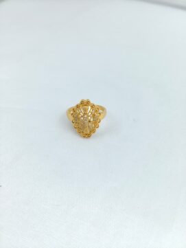 CNA RING 02 Gold-Tone Lace Filigree Stone Ring