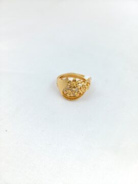 CNA RING 03 Gold-Tone Floral Cutwork Oval Ring
