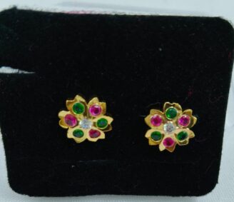 THA STUD 150 Gold-Tone Multicolor Stone Flower Stud Earrings