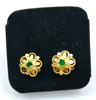 R ER 31 Gold-Tone Green Stone Flower Stud Earrings