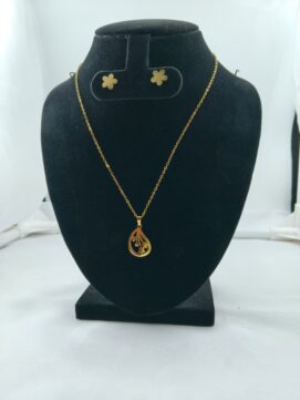 THA SS DLR ch c24 Gold Plated Teardrop Pendant Chain Set with Flower Stud Earrings